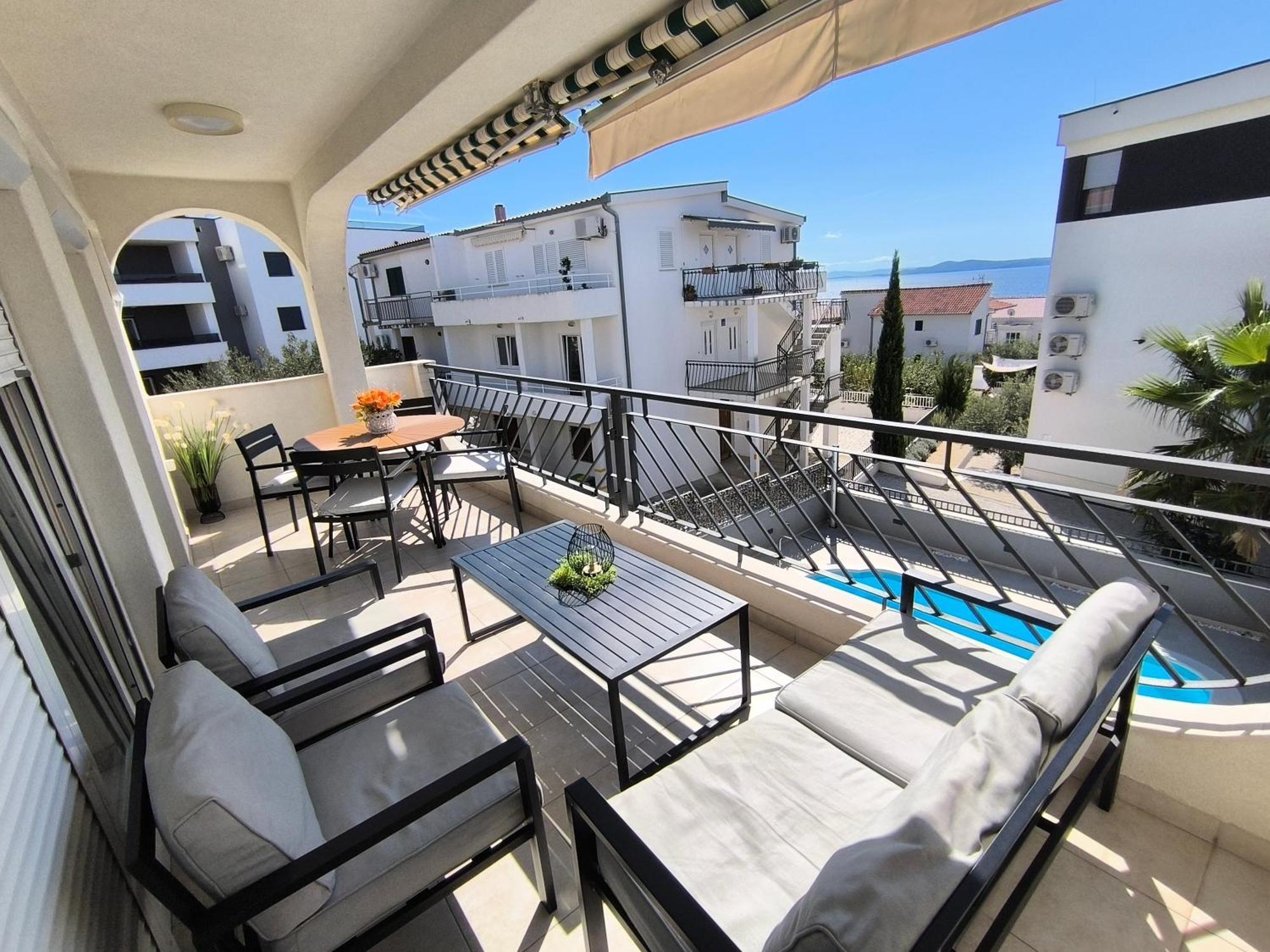 Villa Seaview With Pool - Apartment Yellow Трогір Екстер'єр фото