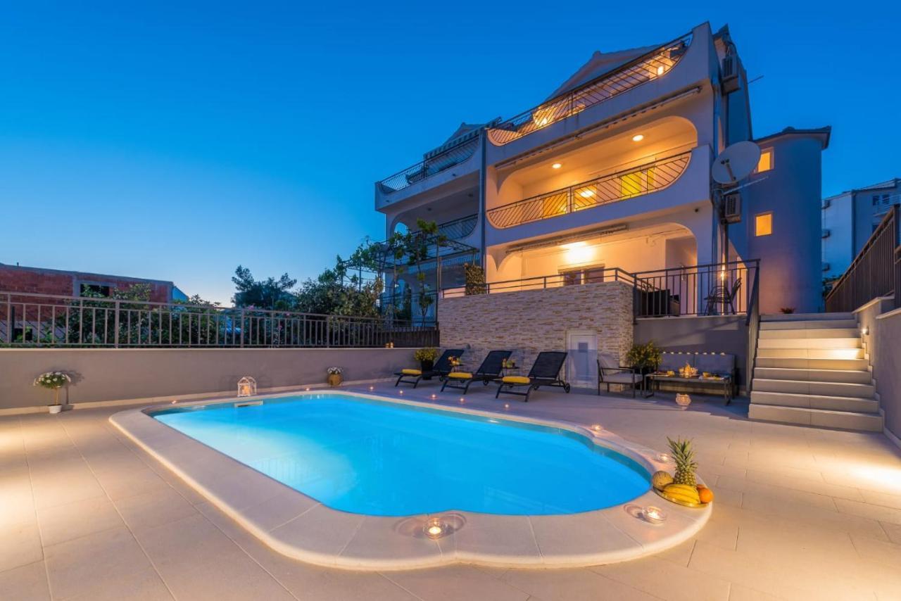 Villa Seaview With Pool - Apartment Yellow Трогір Екстер'єр фото