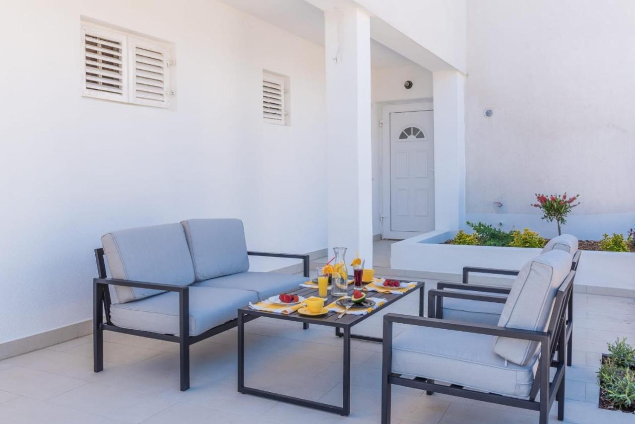 Villa Seaview With Pool - Apartment Yellow Трогір Екстер'єр фото